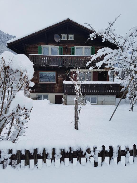 Villa Nostalgisches Ferienhaus - Bergheimat , Stille und Einfachheit Linthal Exterior foto